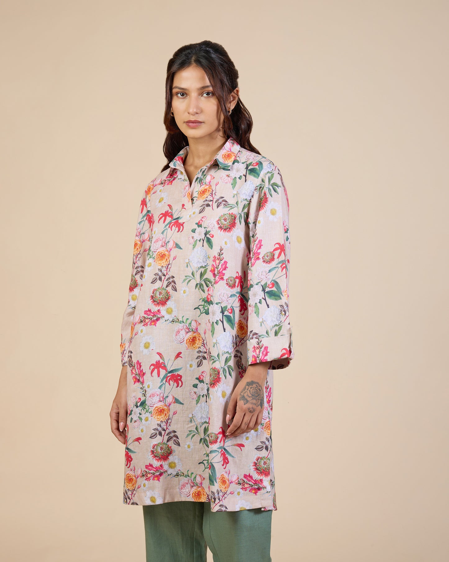Sand Dense Floral Tunic – Lush Linens Collection