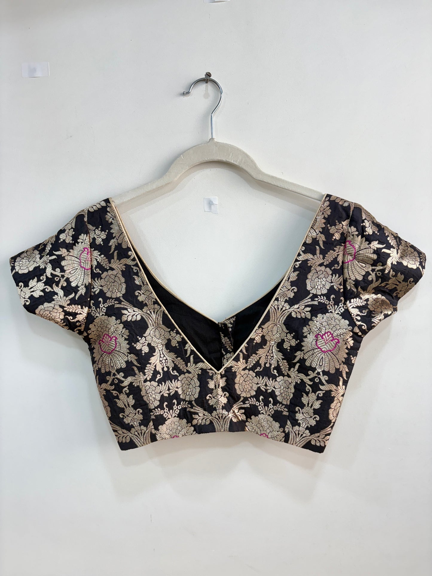 BLACK & GOLD BROCADE BLOUSE WITH SLEEVES