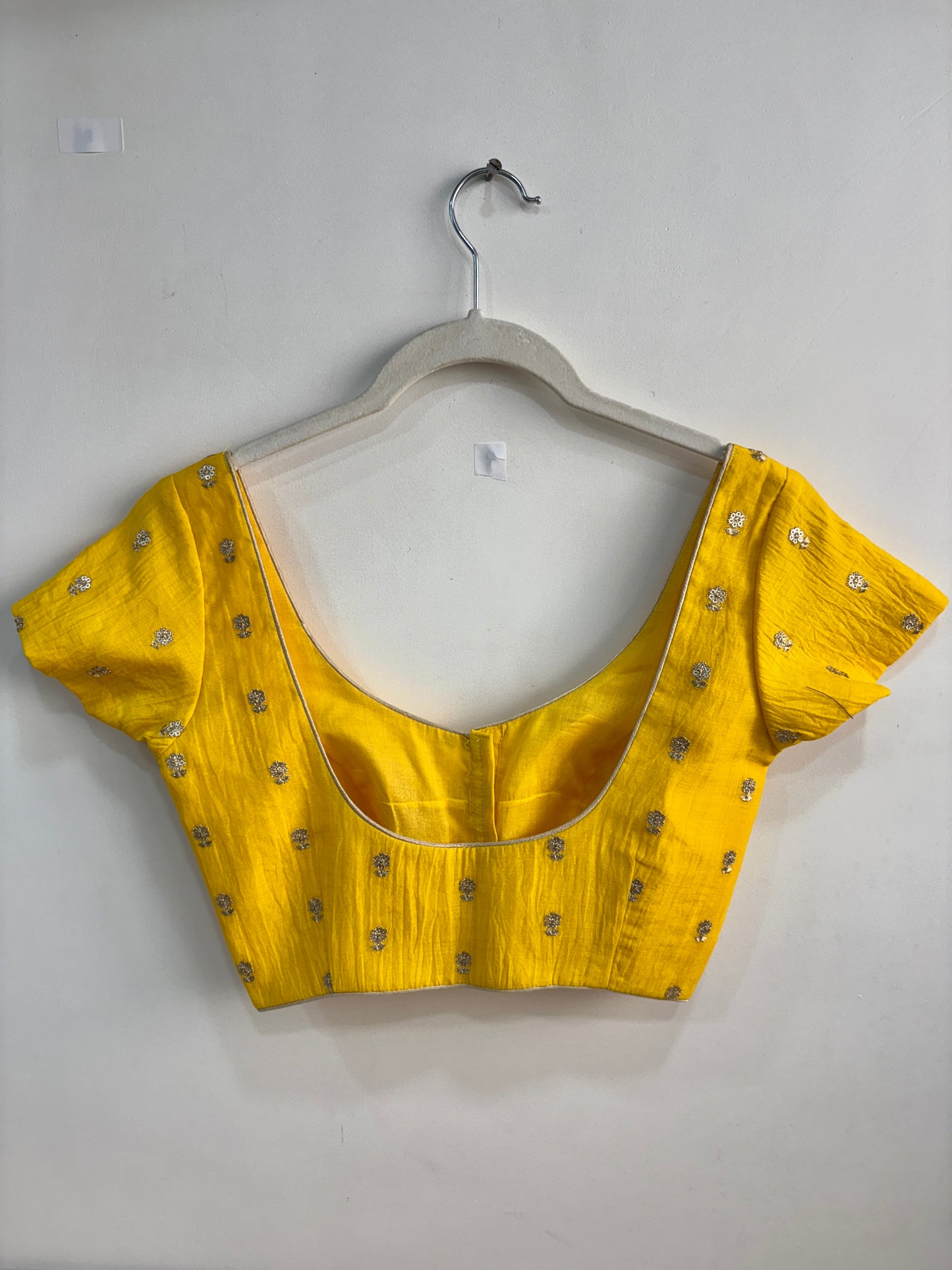 CORN YELLOW BLOUSE WITH SLEEVES