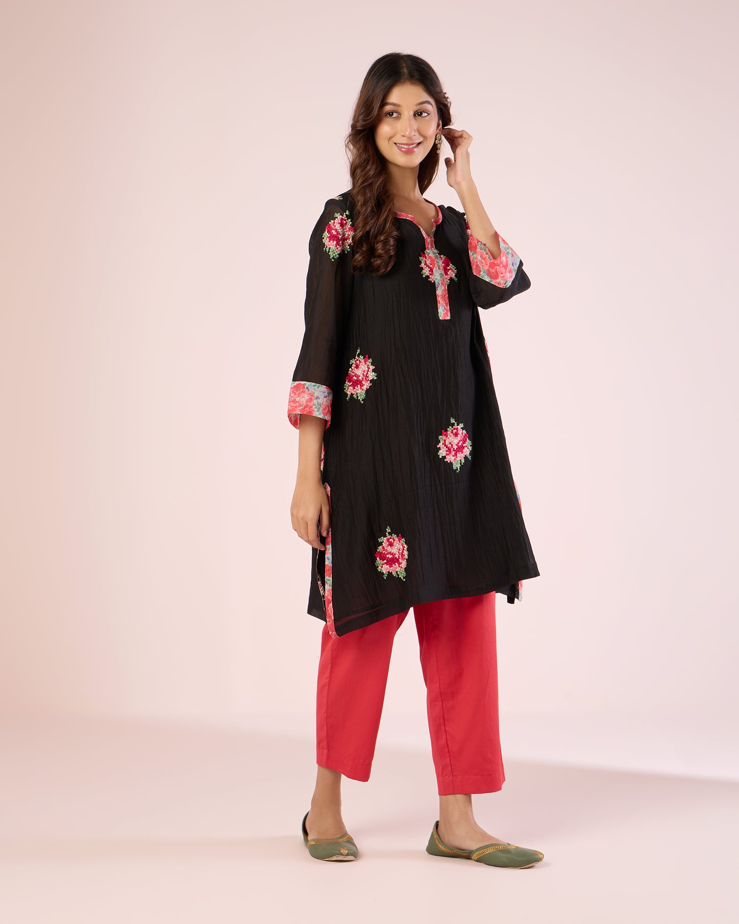 Pixel Rose Co-Ord - Black / Strawberry